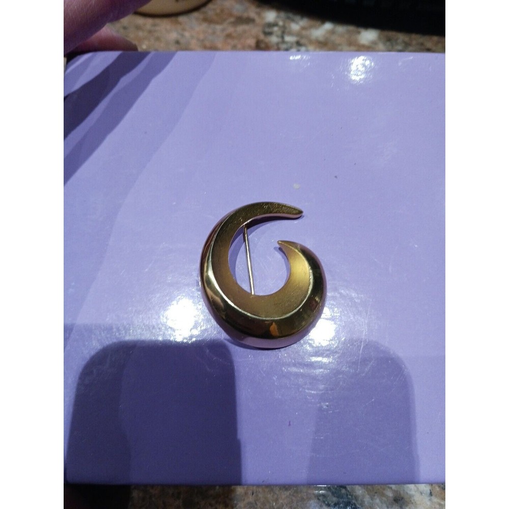 Vintage P.E.P Large Goldtone Swirl Brooch